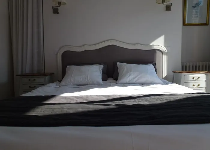 Le Charme à La Française