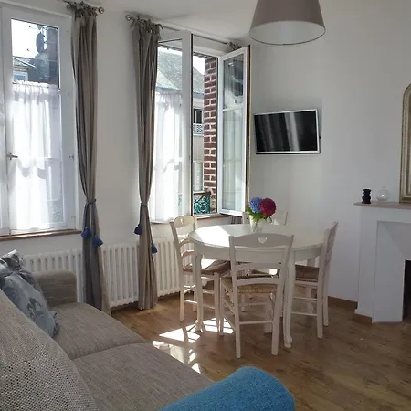 Le Charme A La Francaise * Honfleur