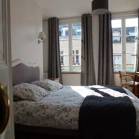 Le Charme A La Francaise Honfleur